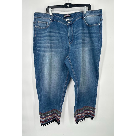 The Pyramid Collection Crop Denim Jeans Size 2X Embroidered Pom Poms Boho Hippie - Picture 1 of 9